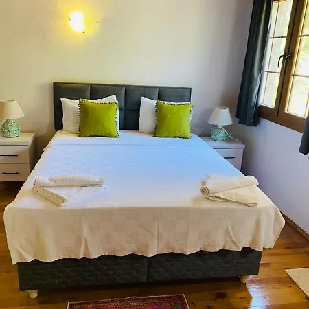 Plum Garden Villa *